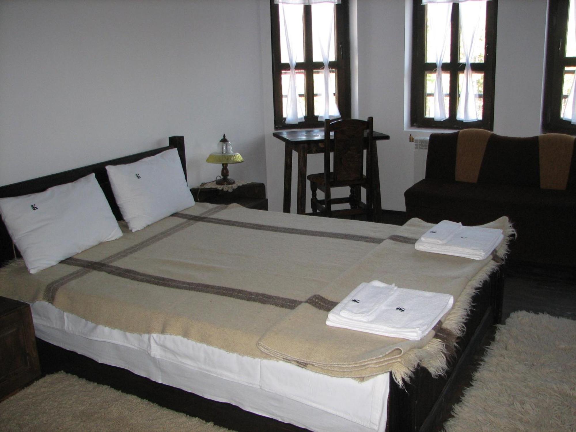 Family Hotel Kalifer Kałofer Zewnętrze zdjęcie