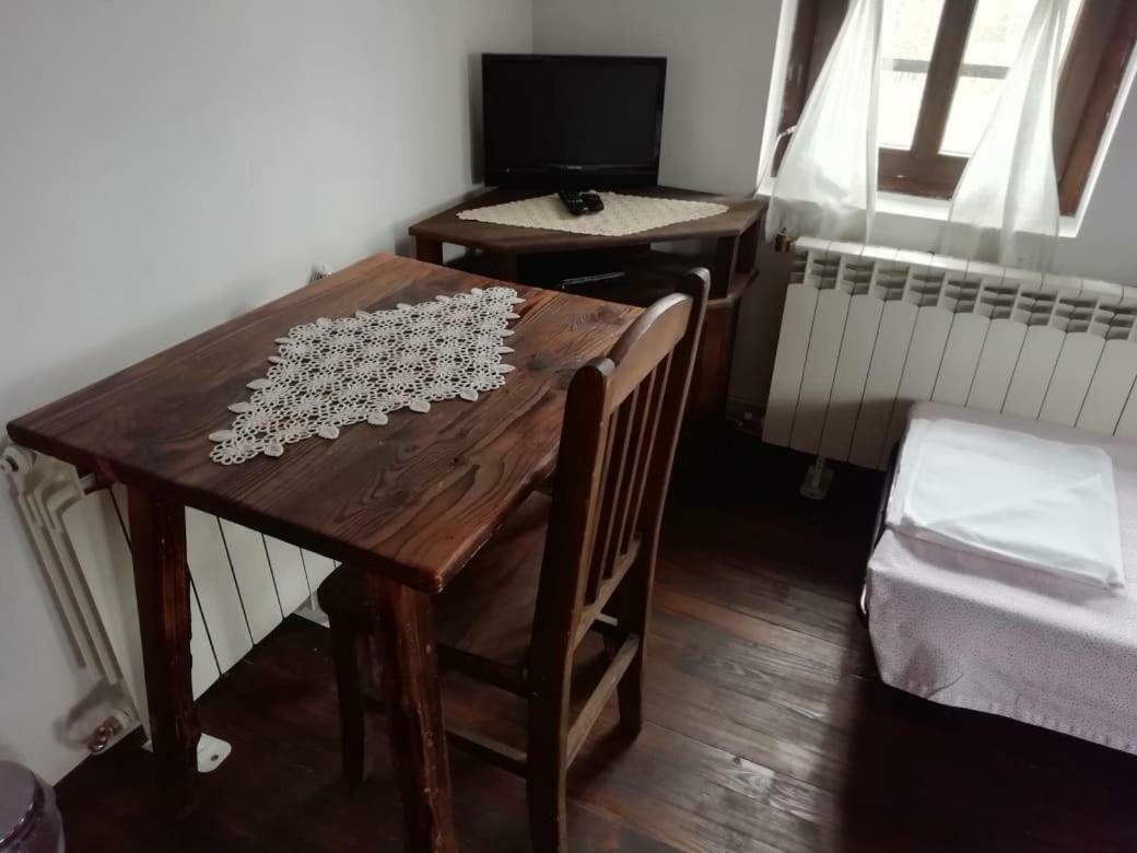 Family Hotel Kalifer Kałofer Zewnętrze zdjęcie