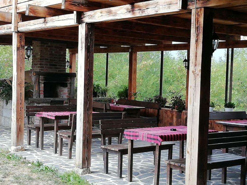 Family Hotel Kalifer Kałofer Zewnętrze zdjęcie