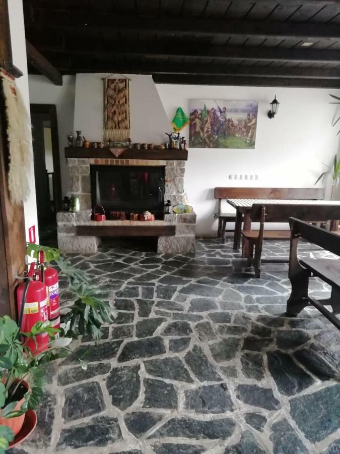 Family Hotel Kalifer Kałofer Zewnętrze zdjęcie